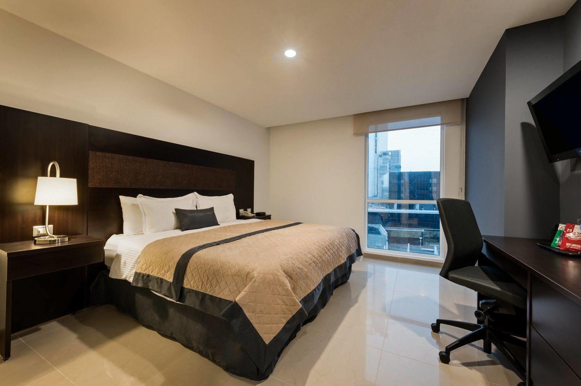 Wyndham Garden Guadalajara Acueducto Ξενοδοχείο Zapopan Εξωτερικό φωτογραφία