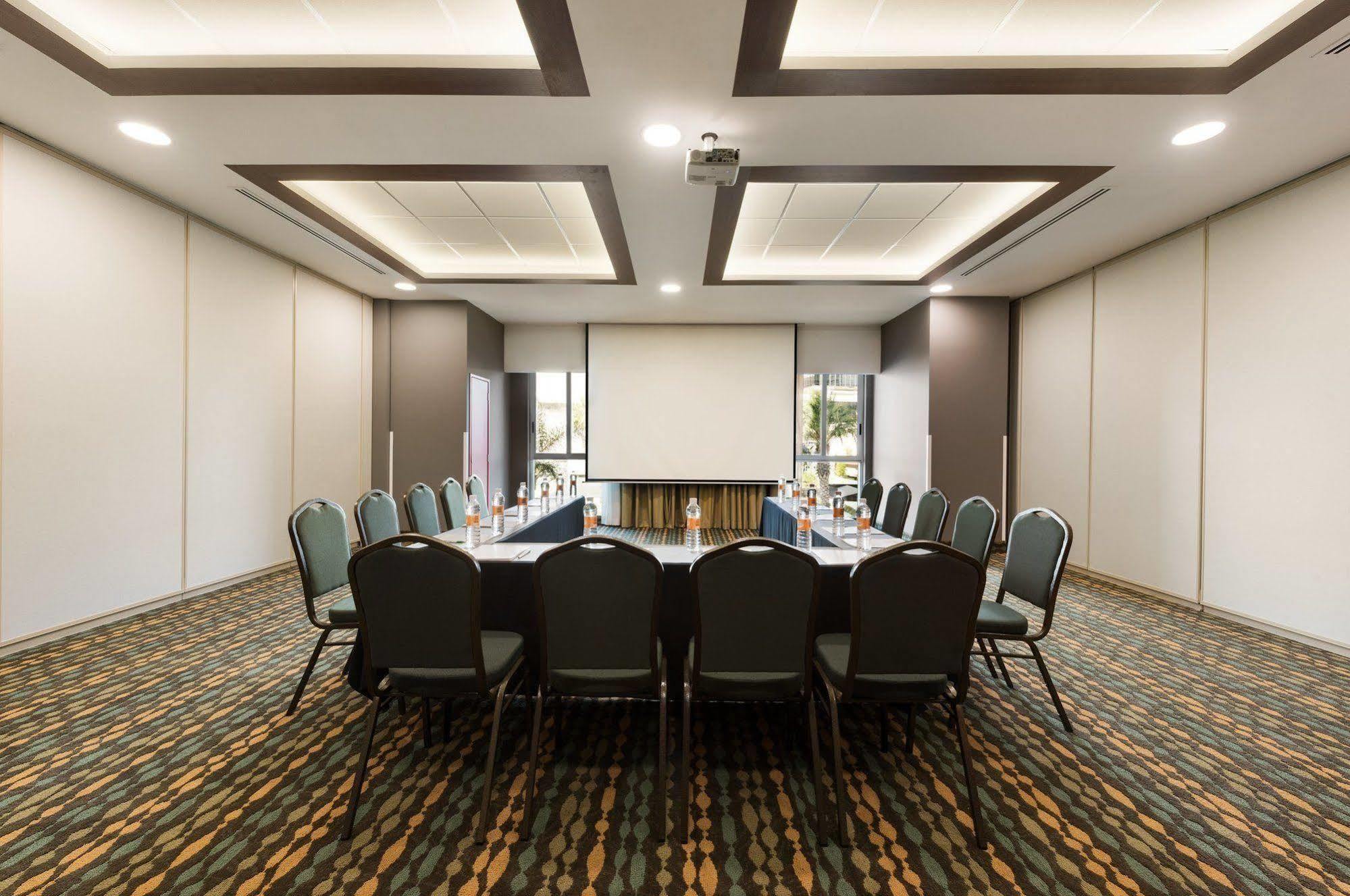 Wyndham Garden Guadalajara Acueducto Ξενοδοχείο Zapopan Εξωτερικό φωτογραφία